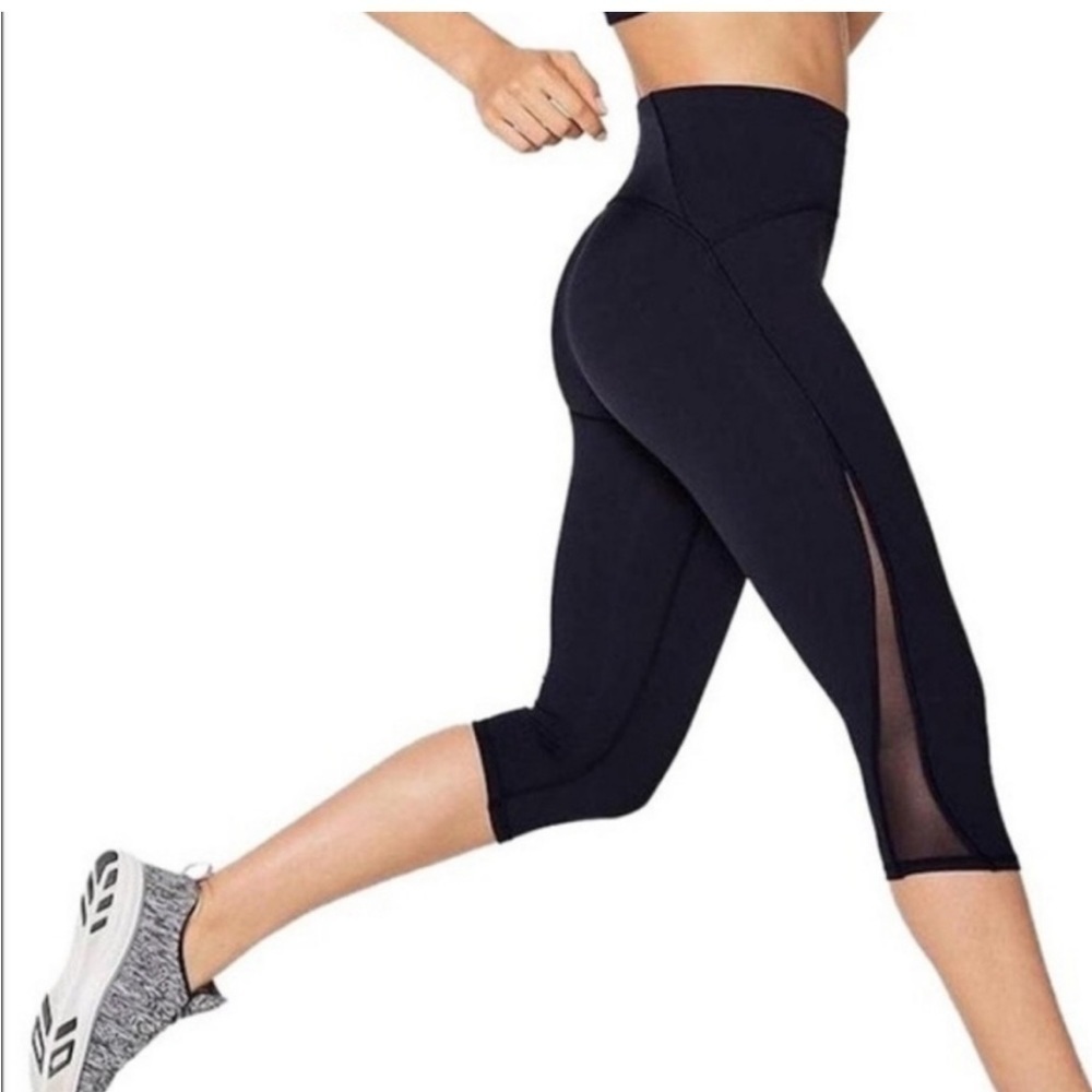 Lululemon Train Times Crop Leggingg 17” W6ADDS Black Mesh Women’s Size 8 GUC